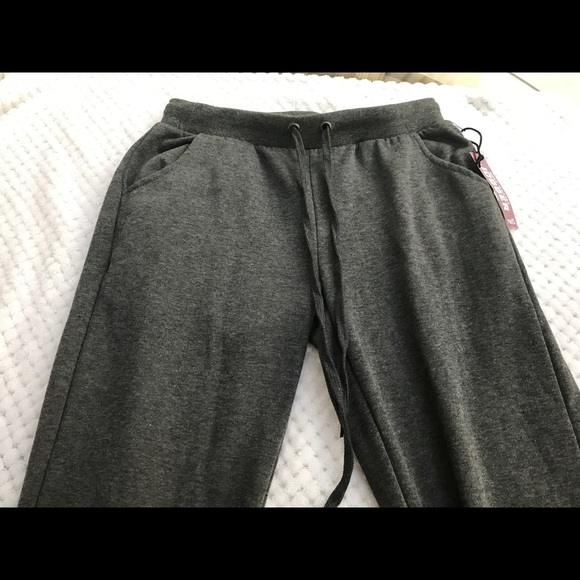 NEW! πHPπRue21 Grey Joggers - Picture 5 of 6